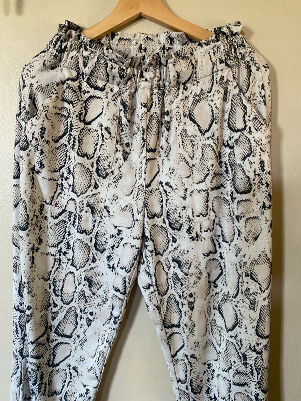 Joseph Ribkoff  Snake-Print Cropped Drawstring BUNDLE~~~~ - Picture 3 of 8